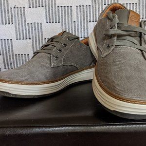 Skechers Air-Cooled Memory Foam® cushioned comfort insole Size 9 Taupe